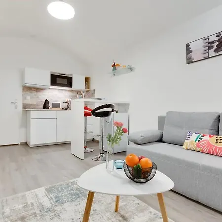 Private Studio By Hosts Apartment